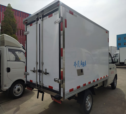 2024_foton_mini_refrigerator_truck-2