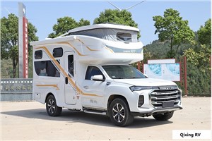 4x4-motorhome-with-forehead-pop-up-roof22730f2e-aca2-4d91-b0ee-b4284736b788