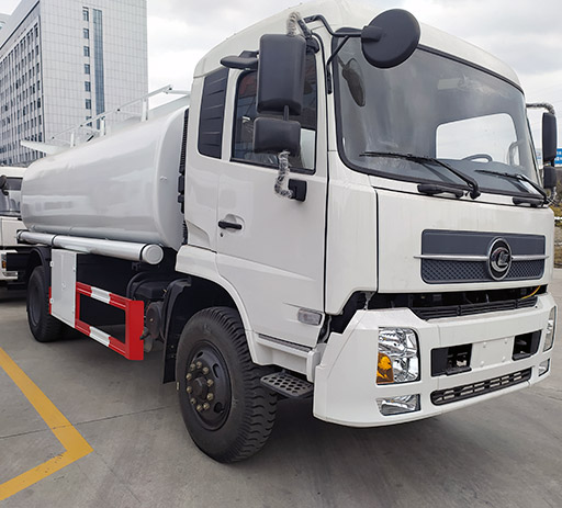 CLW_42_15000L_fuel_tanker_truck_factory_price-1