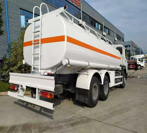 China_factory_HOWO_20_m³_fuel_tanker_truck_price-3