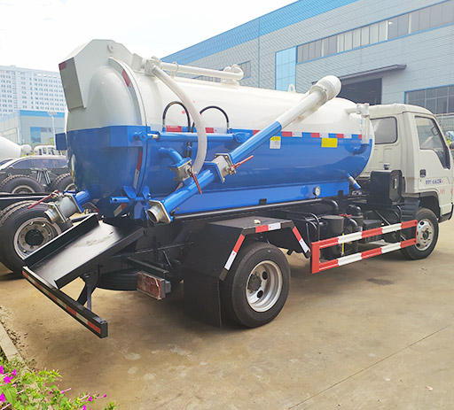 Forland_small_sewage_suction_truck-3