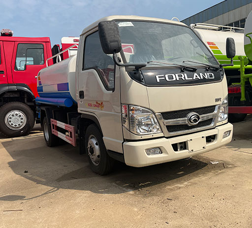 Foton_3000L_5000L_water_sprinkler_truck-1