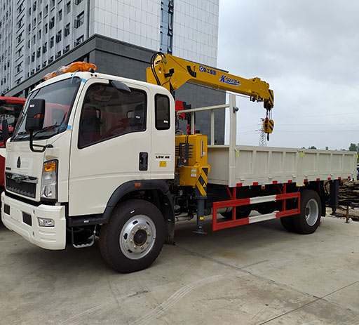 Howo_mcmg_4ton_truck_mounted_crane-1