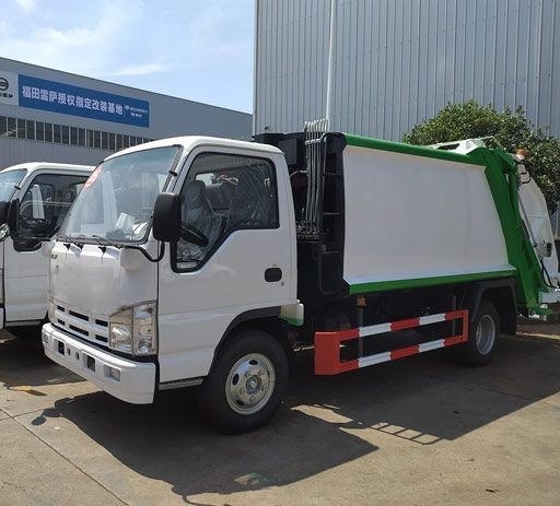 ISUZU_6_8m³_compactor_garbage_truck-1