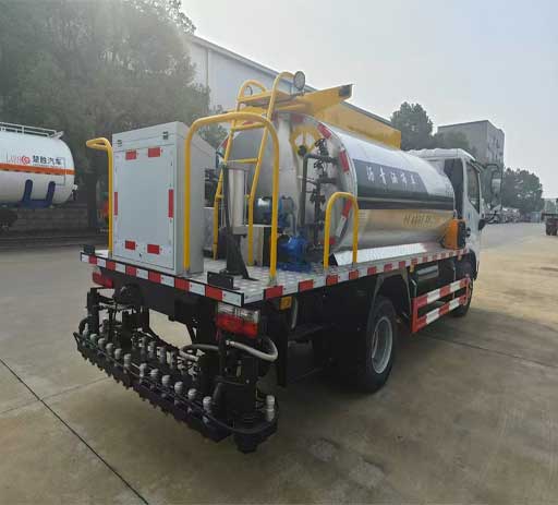 dongfeng_5cbm__bitumen_distributor_truck-3