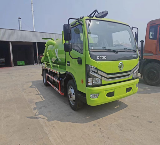 dongfeng_6cbm_vacuum__sewage_suction_truck-1