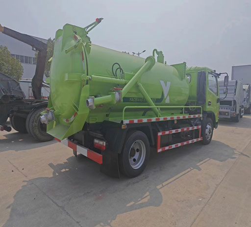 dongfeng_6cbm_vacuum__sewage_suction_truck-3