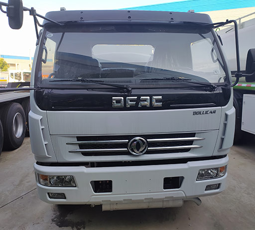 dongfeng_8000L_petrol_tanker_for_sale-3