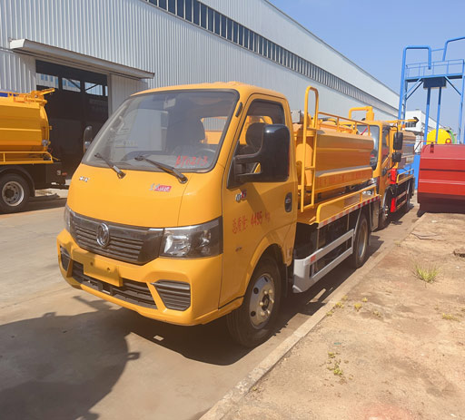 dongfeng_mini_4cbm_high_pressure_cleaning__sewage_suction_truck-1