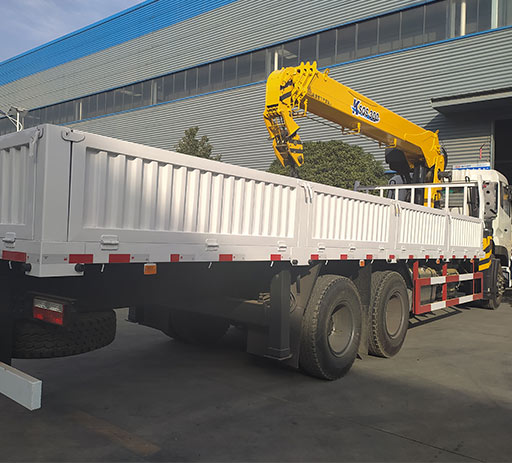 dongfeng_xcmg_12ton_truck_mounted_crane-3