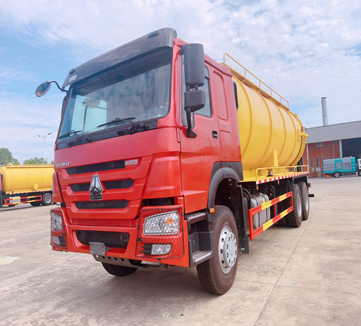 howo_20cbm_vacuum__sewage_suction_truck-1