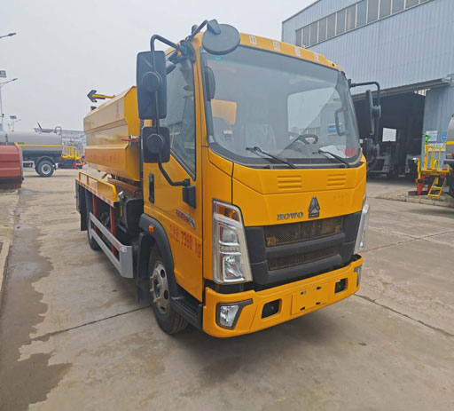 howo_6cbm_high_pressure_cleaning__sewage_suction_truck-1