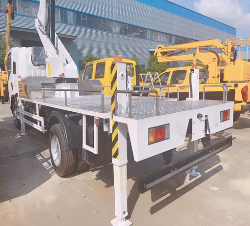 isuzu_17.5m_high_aerial_working_platform_truck-2