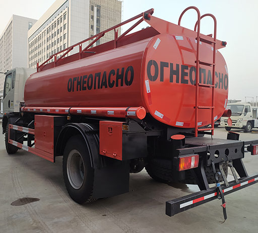 new_HOWO_12000L__oil_tank_truck-2