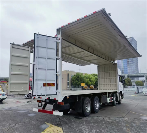 shacman_heavy_duty_wing_cargo_truck-3