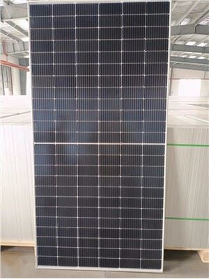 solar-panels-550w03360656227