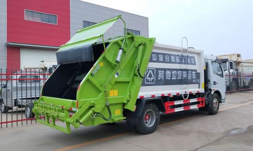 Bin Lifter Compact Garbage Truck 