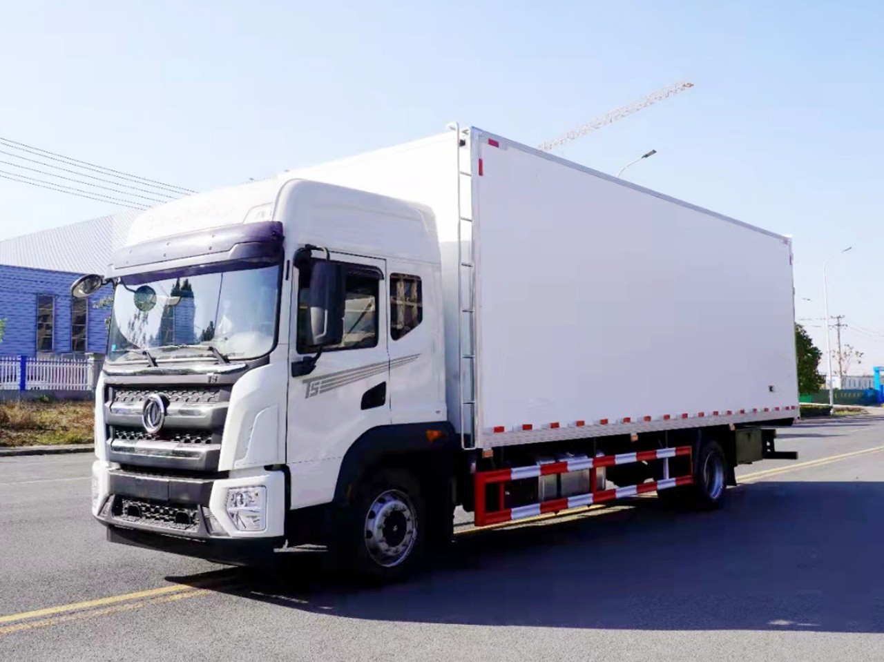 49 CBM Refrigerated Truck for Frozen Food 2