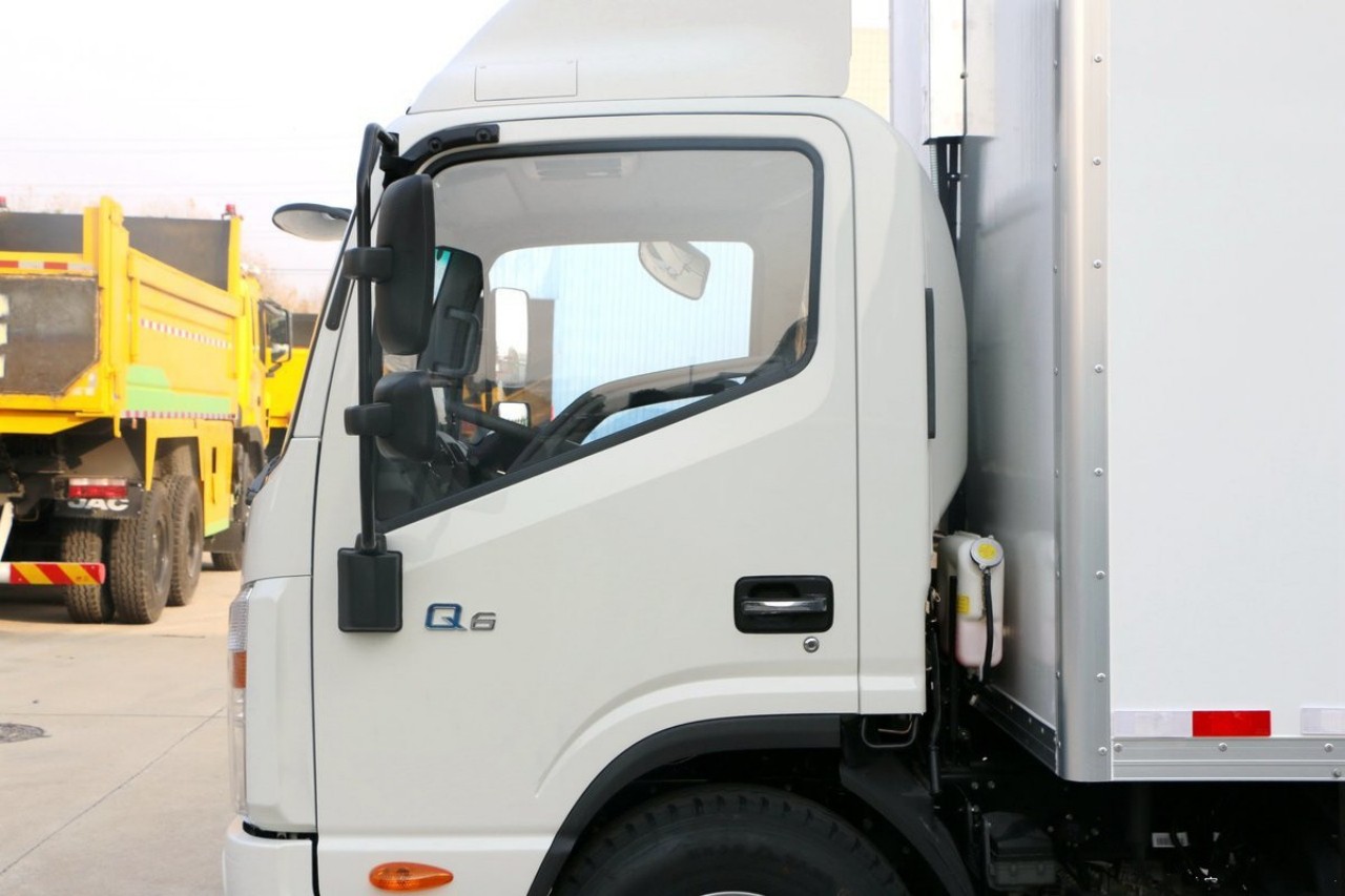 19 CBM Refrigerated Truck for Food Delivery 15 19 CBM Refrigerated Truck for Food Delivery 15