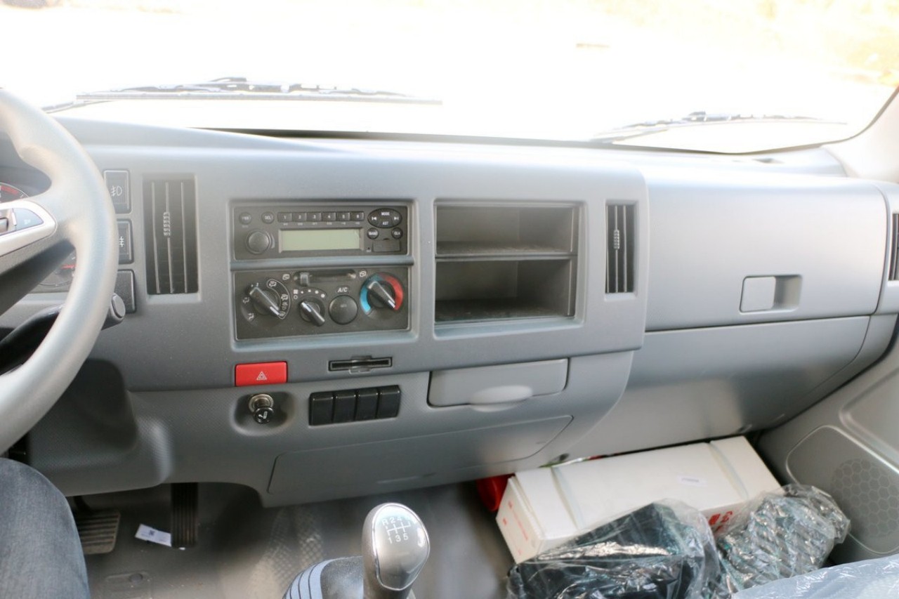 19 CBM Refrigerated Truck for Food Delivery 8 19 CBM Refrigerated Truck for Food Delivery 8