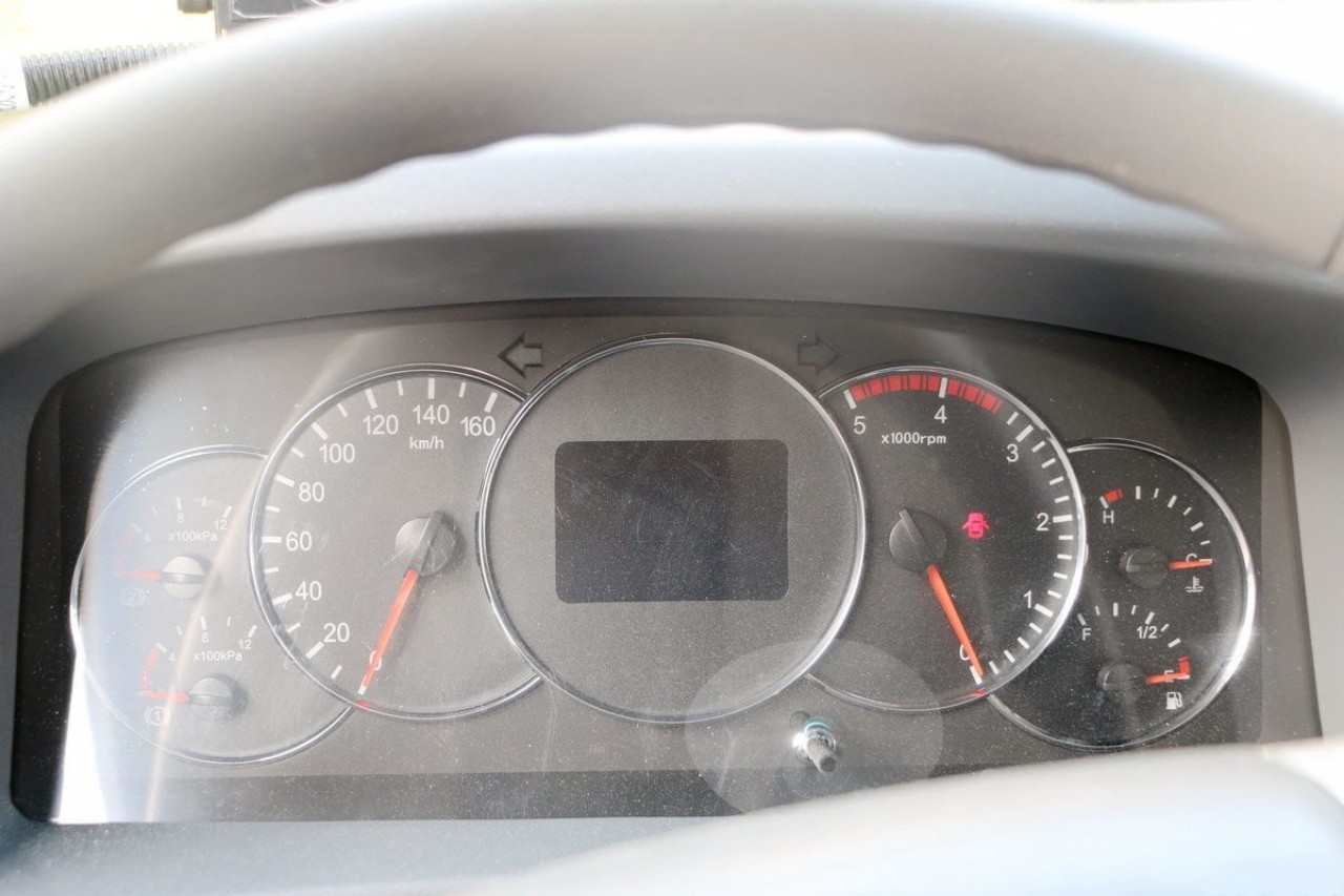 19 CBM Refrigerated Truck for Food Delivery 12 19 CBM Refrigerated Truck for Food Delivery 12