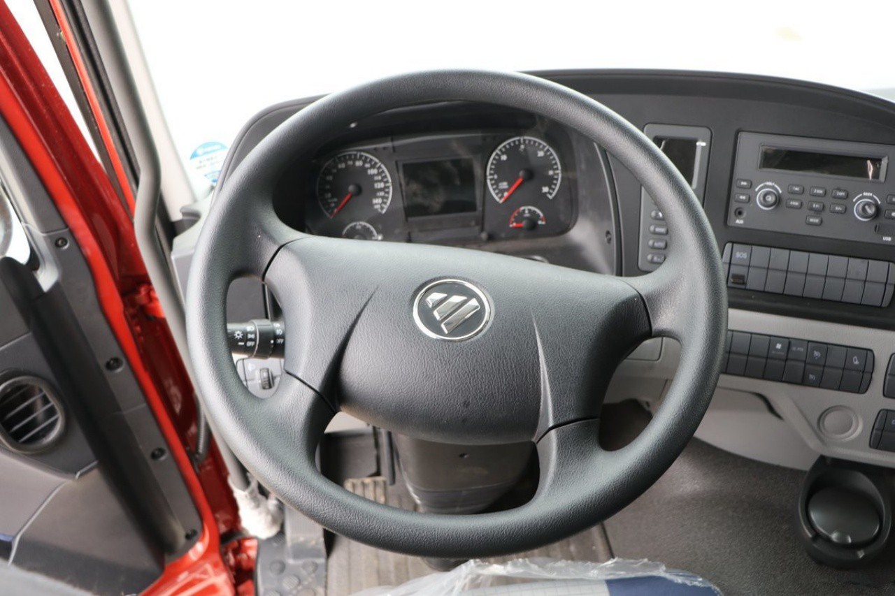 8 Wheelers 69 CBM Refrigerated Truck 14 8 Wheelers 69 CBM Refrigerated Truck 14