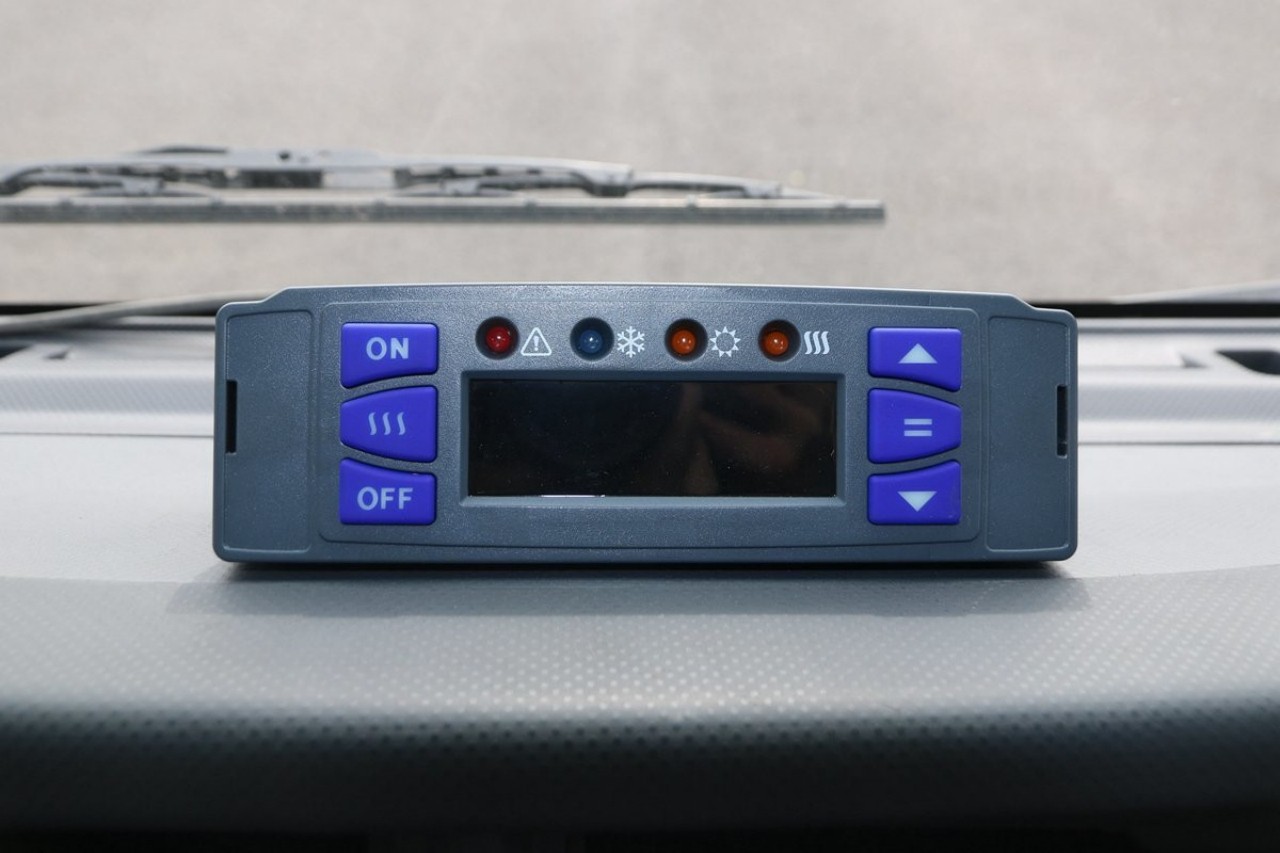 ISUZU KV600 17 CBM Refrigerated Box Truck 10