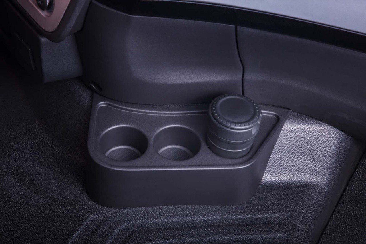 12 Wheelers 56 CBM Refrigerated Box Truck 16