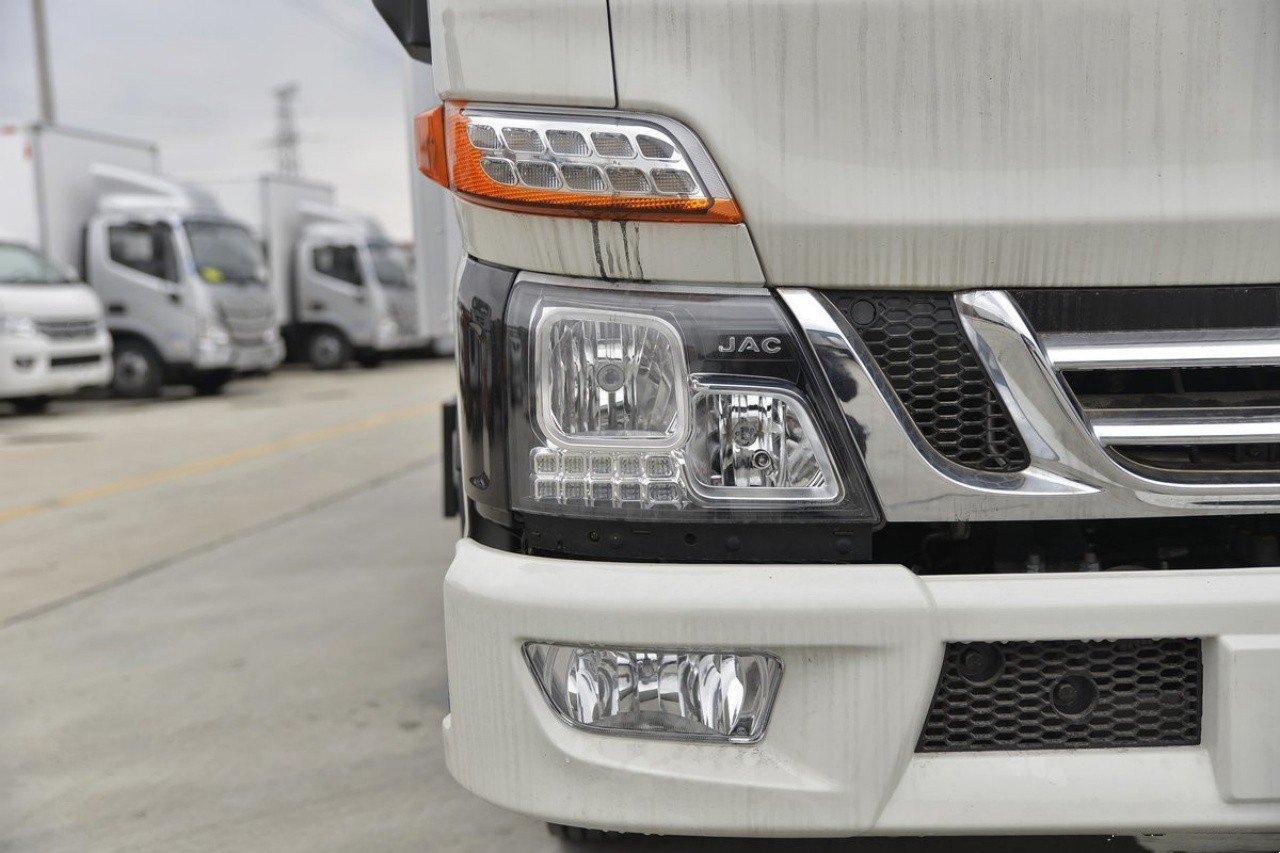 JAC Refrigerated Box Truck 19 CBM 10