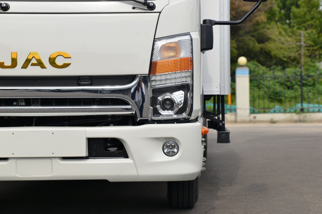 JAC 17 CBM Refrigerated Box Truck 9